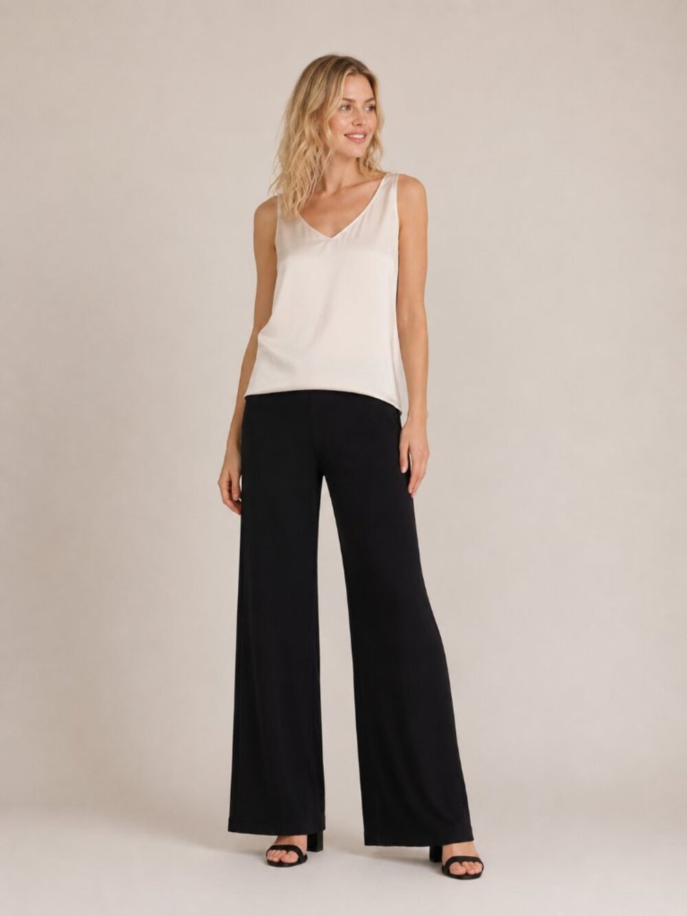 2/$30 Chico's Wide Leg Pullon Trouser Black 8 #A1440